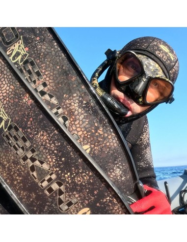 Fins C4 MB-001 Med Camoskin Carbon Fins