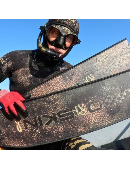 Fins C4 MB-001 Med Camoskin Carbon Fins